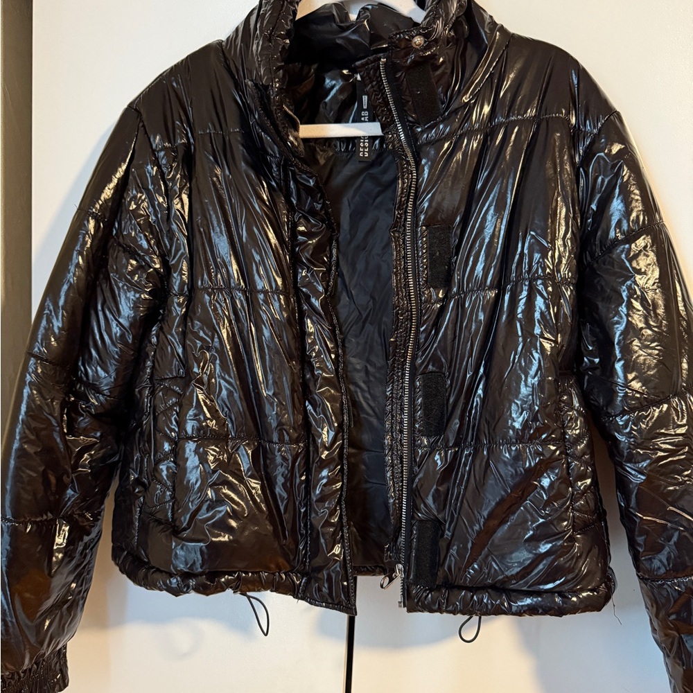 Design Lab Lord & Taylor Glossy Black Puffer Jacket | Size Medium